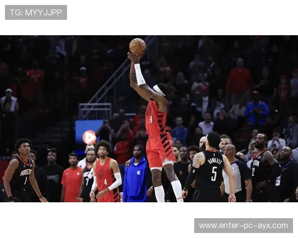 开拓者靠格兰特强攻多次奏效,重新找回节奏